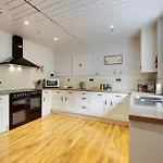Salvin House, A Luxurious Family Perfect For A Relaxing Break