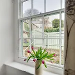 Salvin House, A Luxurious Family Perfect For A Relaxing Break Holiday home *